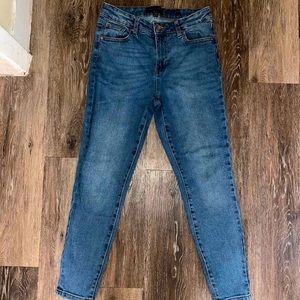 Kendall&Kylee “Thee Ultra Babe Skinny Jeans.